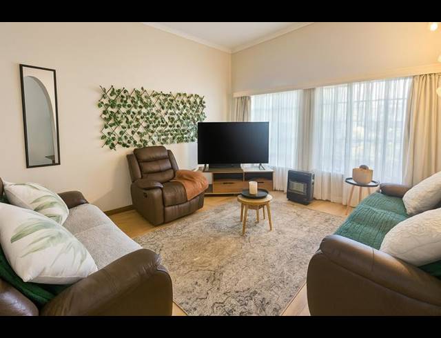 3 BEDROOM HOUSE FOR SALE IN CONSTANTIA PARK